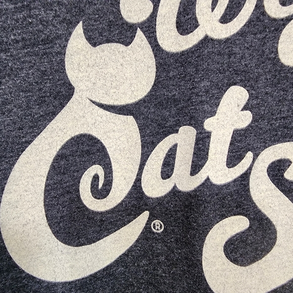 Canvas On Caturdays we wear cat shirts v-neck graphic tshirt woman's size medium - Picture 6 of 7